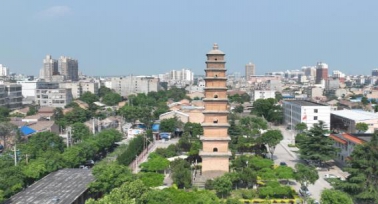 蒲城县政协委员：多方协作促养老